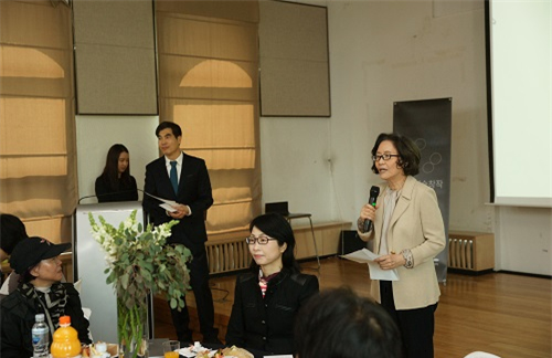 사진설명 : 8일(금) 대학로 에술가의집에서 개최된 ‘2016년도 한국예술창작아카데미 오리엔테이션’ 행사에서 박명진 한국문화예술위원장이 인사말을 하고 있다. (사진제공 : 한국문화예술위원회)