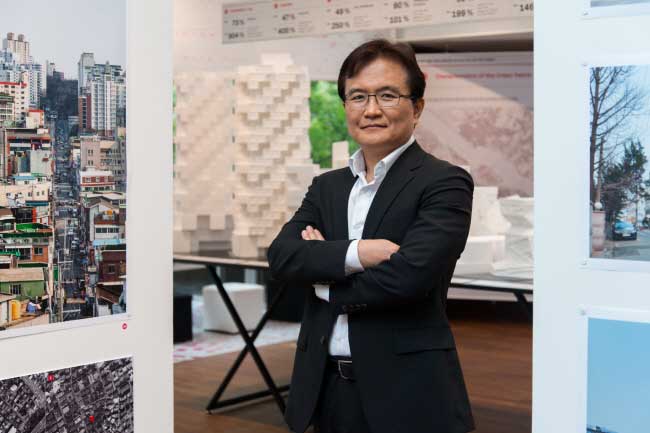 사진설명:예술감독 김성홍