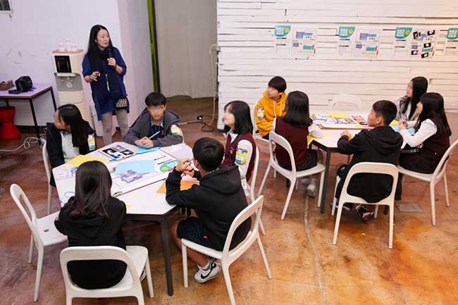 [꿈잼학교] 예술하고 싶은 친구 여기 모여라!오늘은 내 멋대로 미술관 큐레이터 ‘대학로 꿈잼학교-나도 전시기획자’ 편