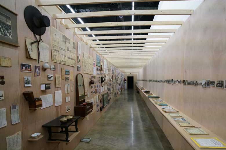 이완, 미스터 케이 그리고 한국사수집(Mr. K and the Collection of Korean History)
)