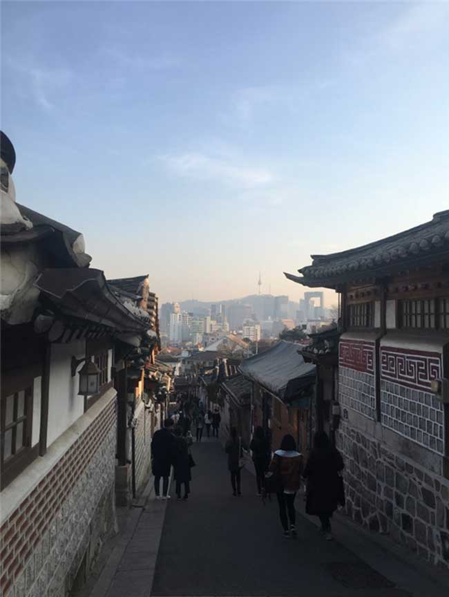 봄의 정취와 문화생활을 같이 누릴 수 있는 곳! 인사미술공간