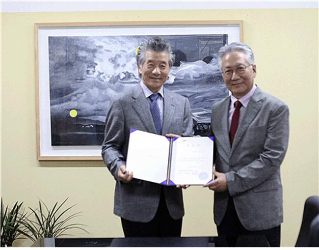 예술위 최창주 위원장 직무대행과 아창제 추진위원회 위원장 이건용’