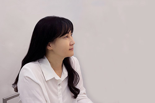 전성현 작가 사진