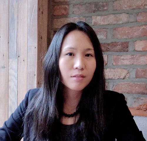 이제니 작가 사진