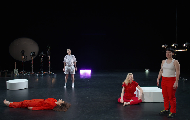 대표이미지_폴린 부드리(Pauline Boudry). 레나트 로렌즈(Renate Lorenz). 텔레파시 즉흥(Telepathic Improvisation). 2017
