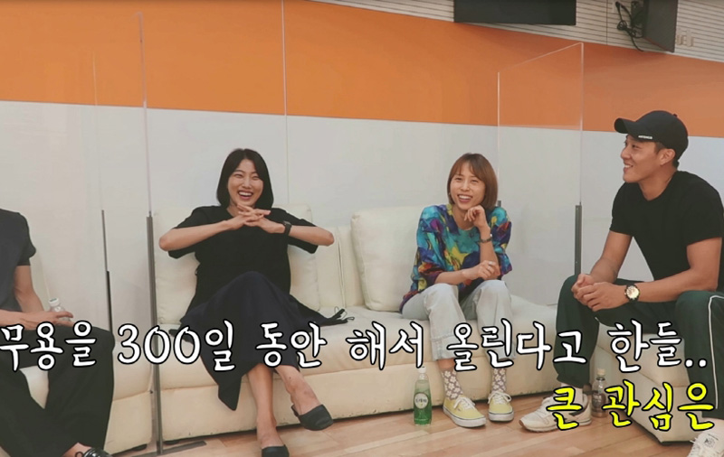 [협력PD시스템]으로 기획한  <아티스트 토크> 진행 장면