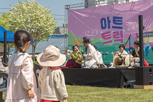 문화누리카드와 함께 달린 2개월, 전국 8개 지역에서 1만 3천여 명 만나…